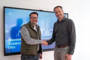 Jochen Meissner (Neu-Ulm) en Mark van der Kooi schudden elkaar de hand