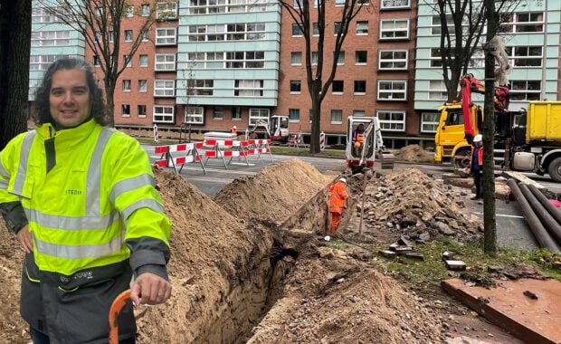 Michel Feller staat op de bouwplaats